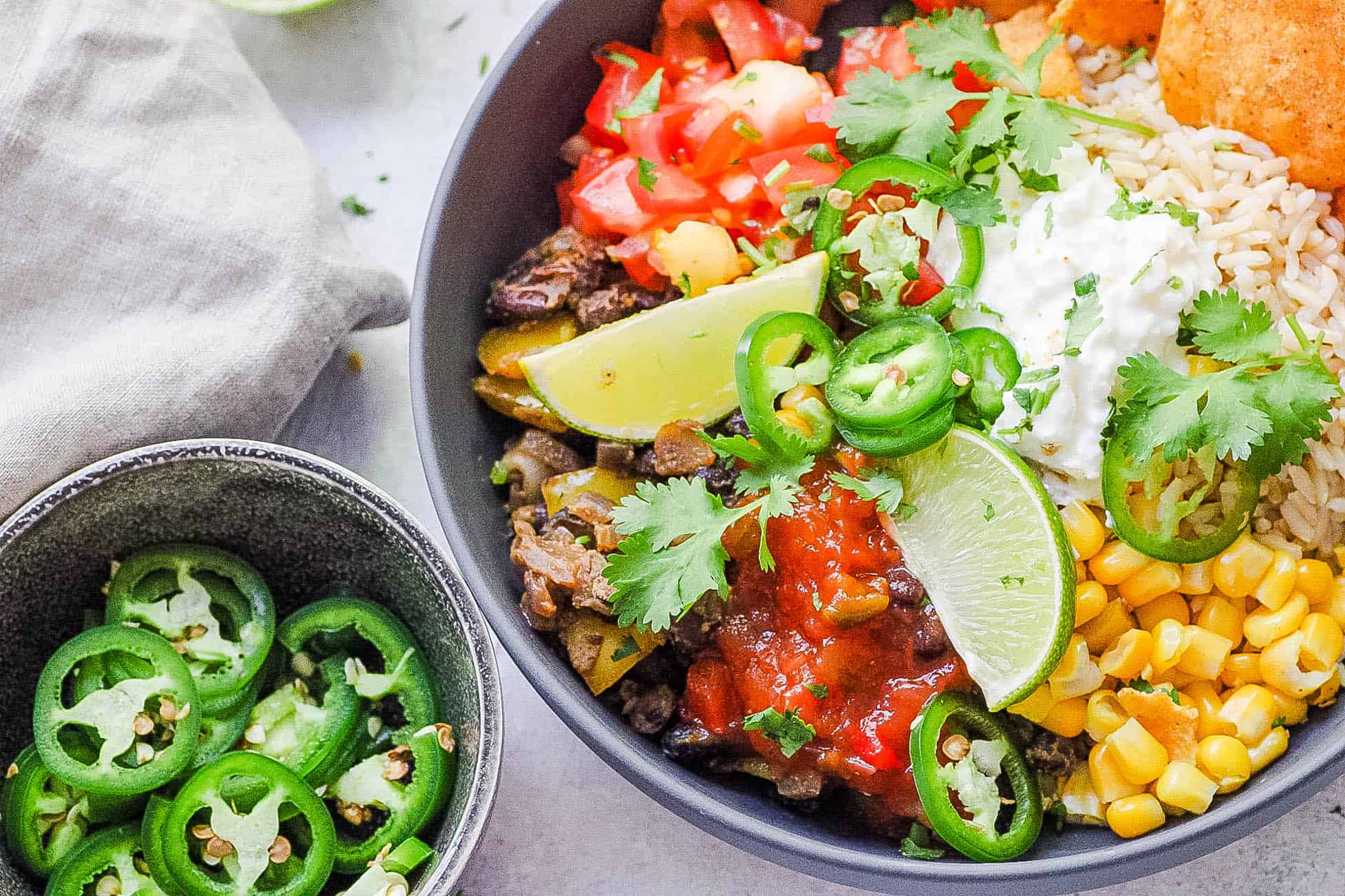 Vegetarian Burrito Bowl With Black Beans Chipotle Inspired Jinzzy