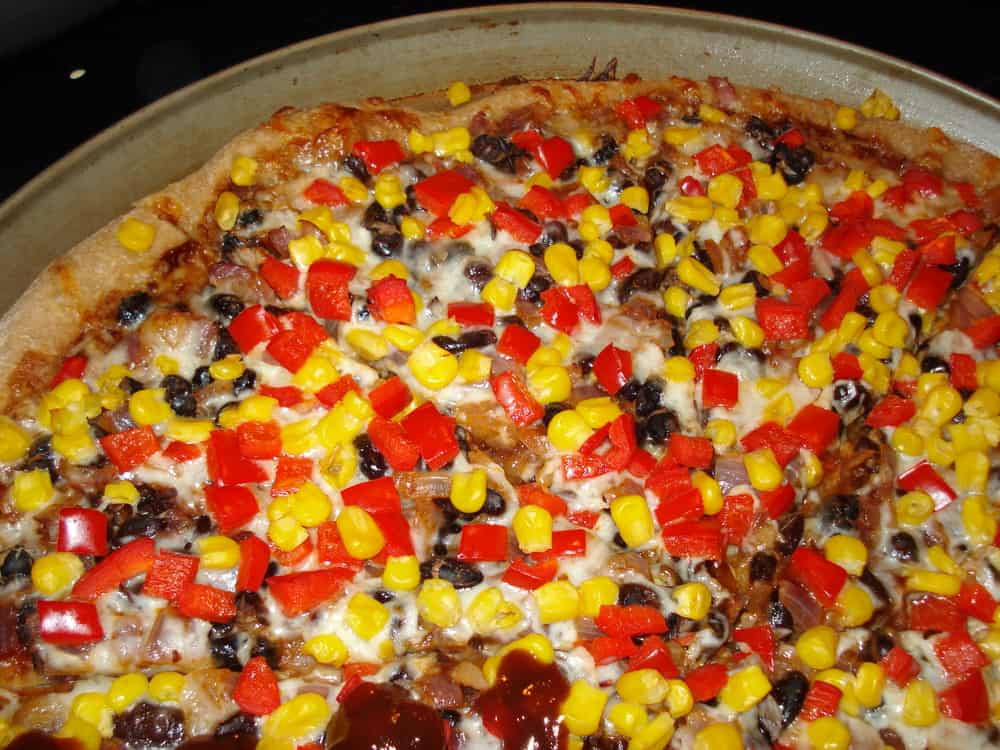DSC02173 Finished Pizza, ready to eat!