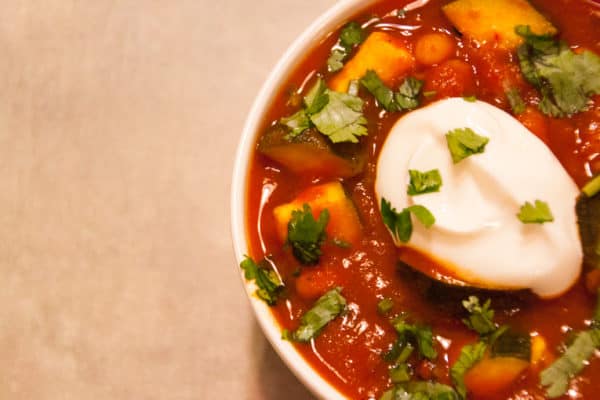 slow-cooker-smoky-white-bean-chili-the-picky-eater