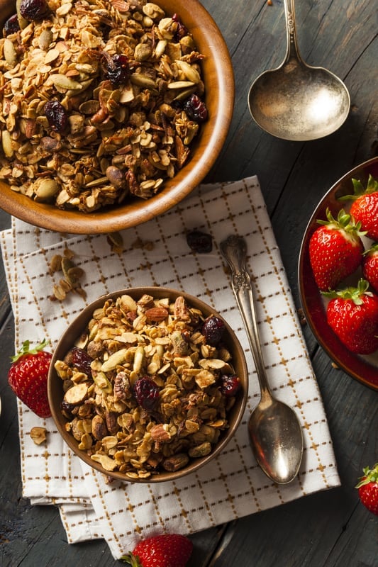 low calorie Granola served in two bowls