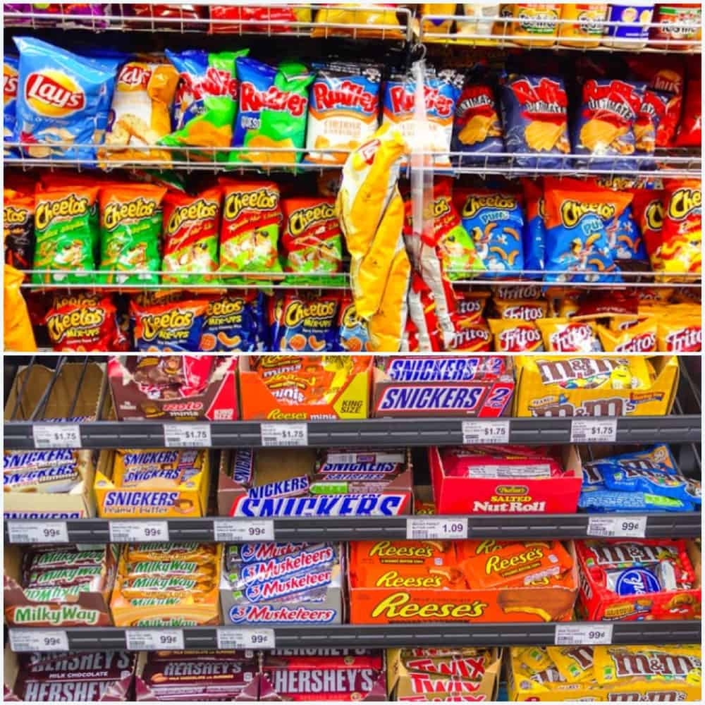 photo of processed food at the grocery store - all of which contain food preservatives to avoid