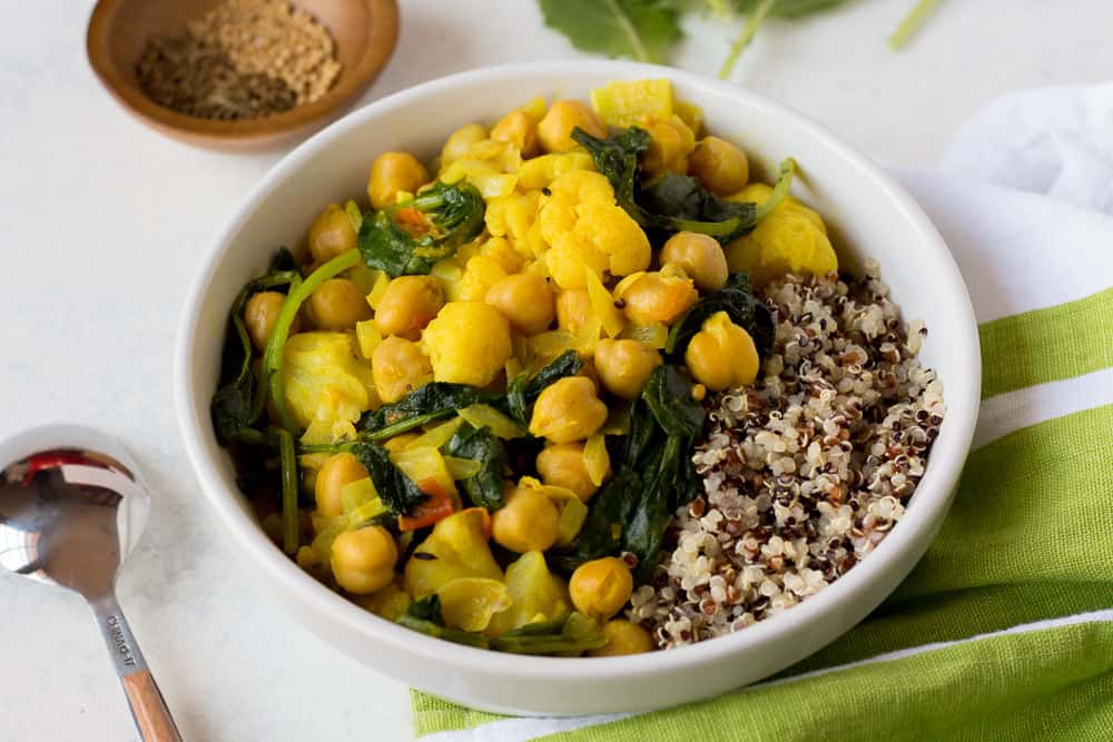 Thai Coconut Chickpea Curry - The Picky Eater