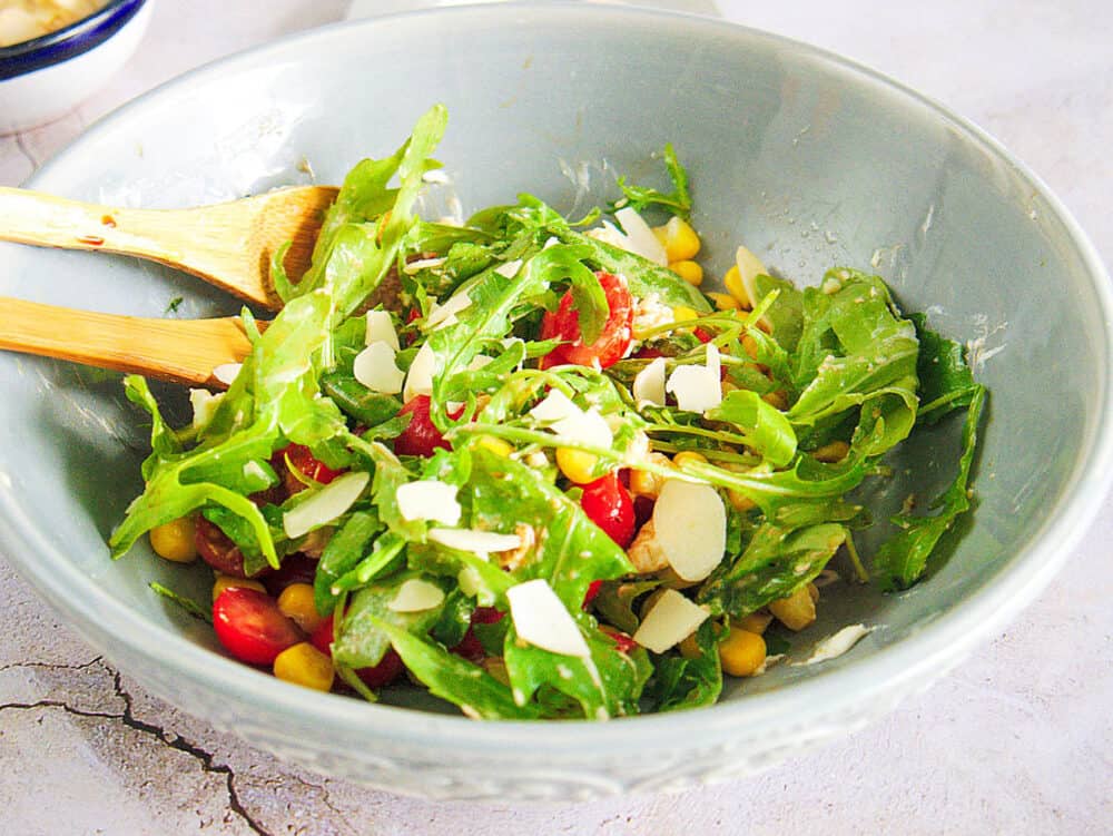 arugula and tomato salad