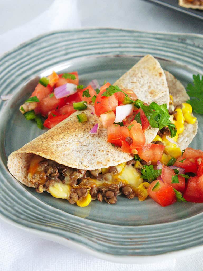 quesadilla with lentils and cheese - 30 minute vegetarian meals