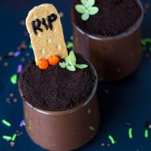 halloween graveyard pudding cup