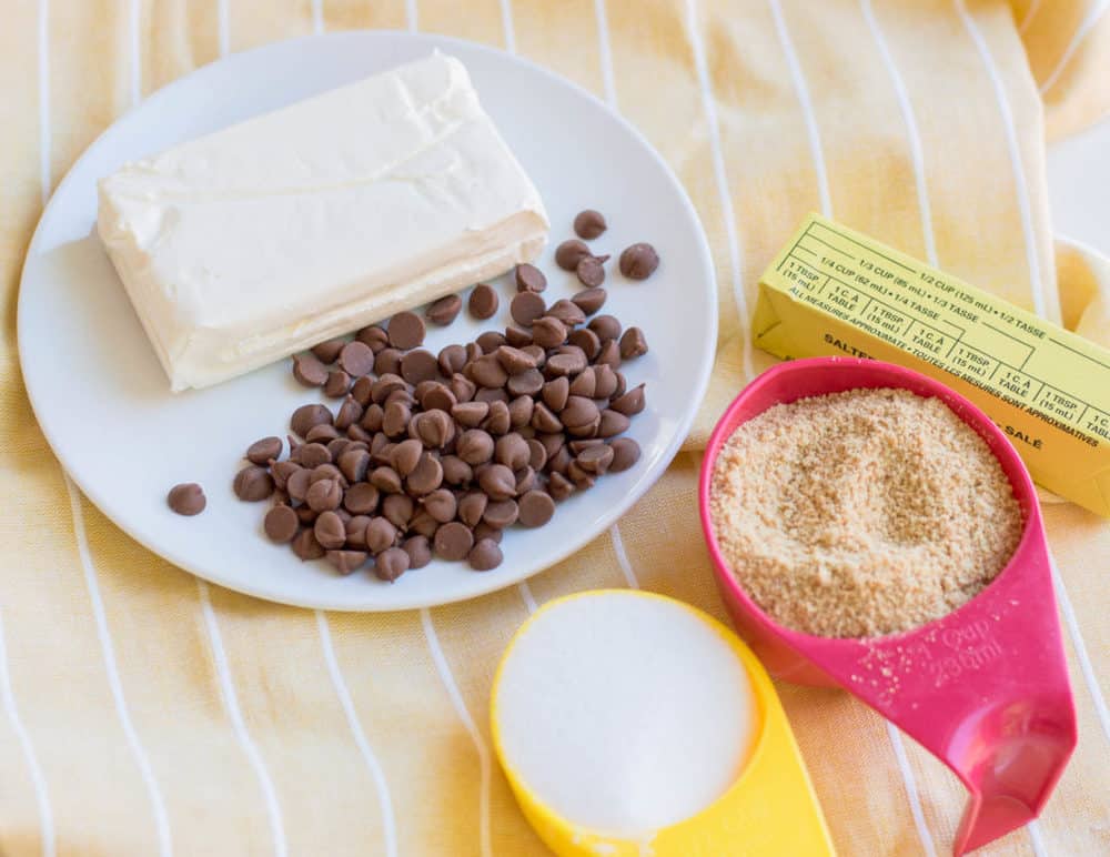 ingredients for no bake chocolate cheesecake