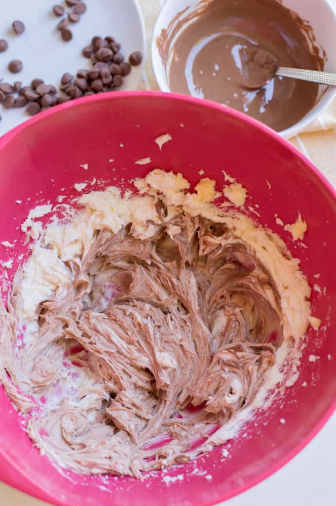 chocolate added to cheesecake ingredients