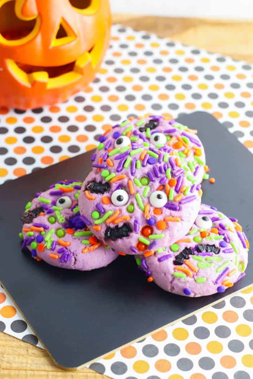 Halloween Monster Cookies | The Picky Eater