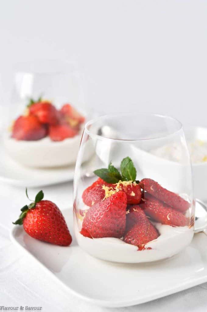 romantic desserts for two: macerated strawberries in a glass