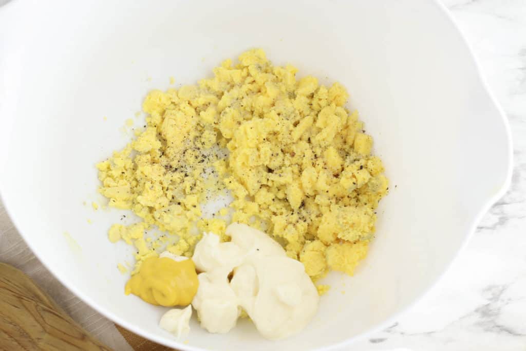 egg yolks and filling in a bowl