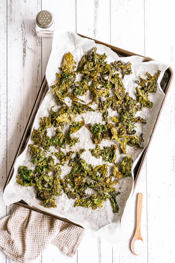 Crispy Parmesan Kale Chips Recipe With Garlic (Baked!) The Picky Eater