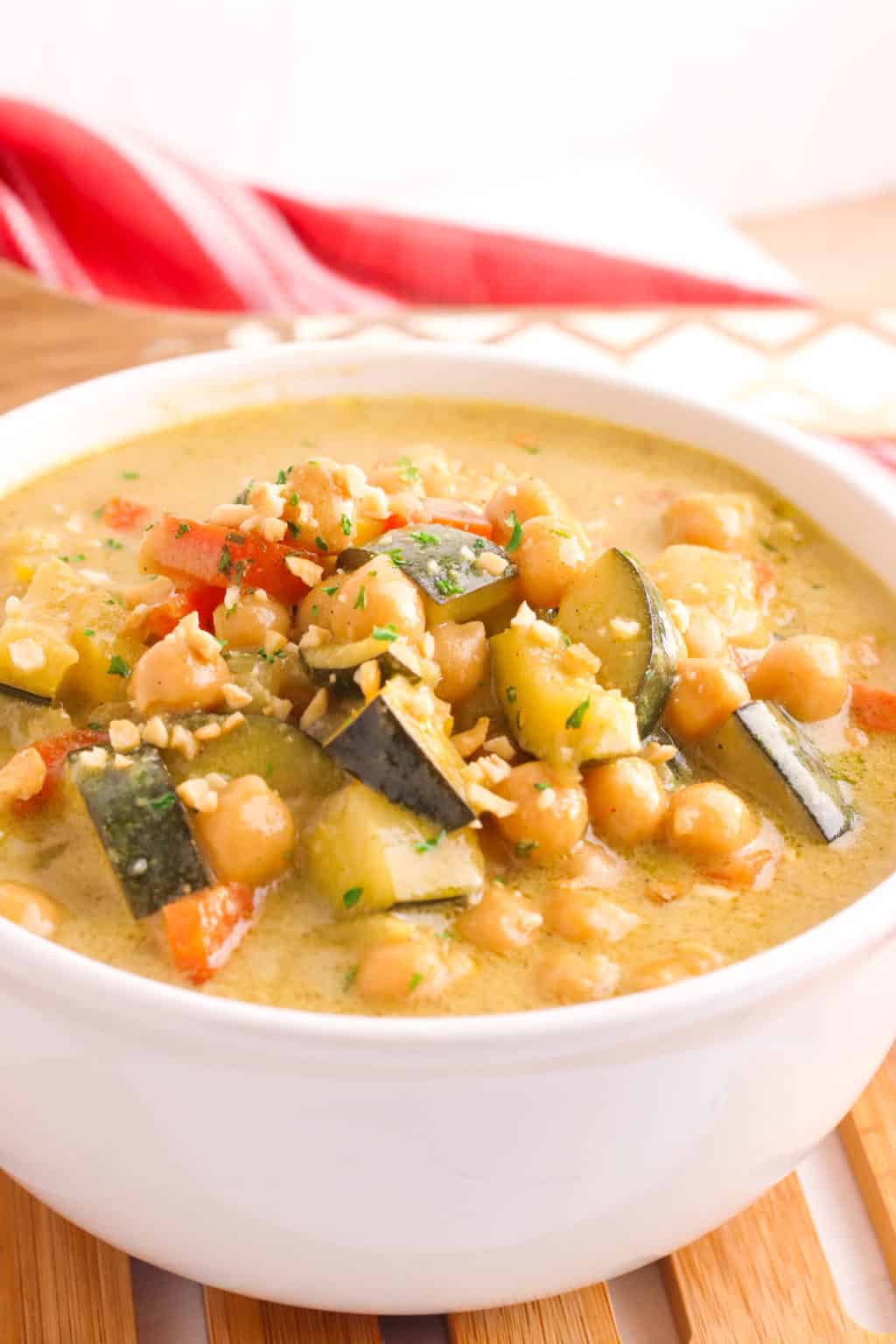 thai-peanut-curry-recipe-with-chickpeas-easy-vegan-the-picky-eater