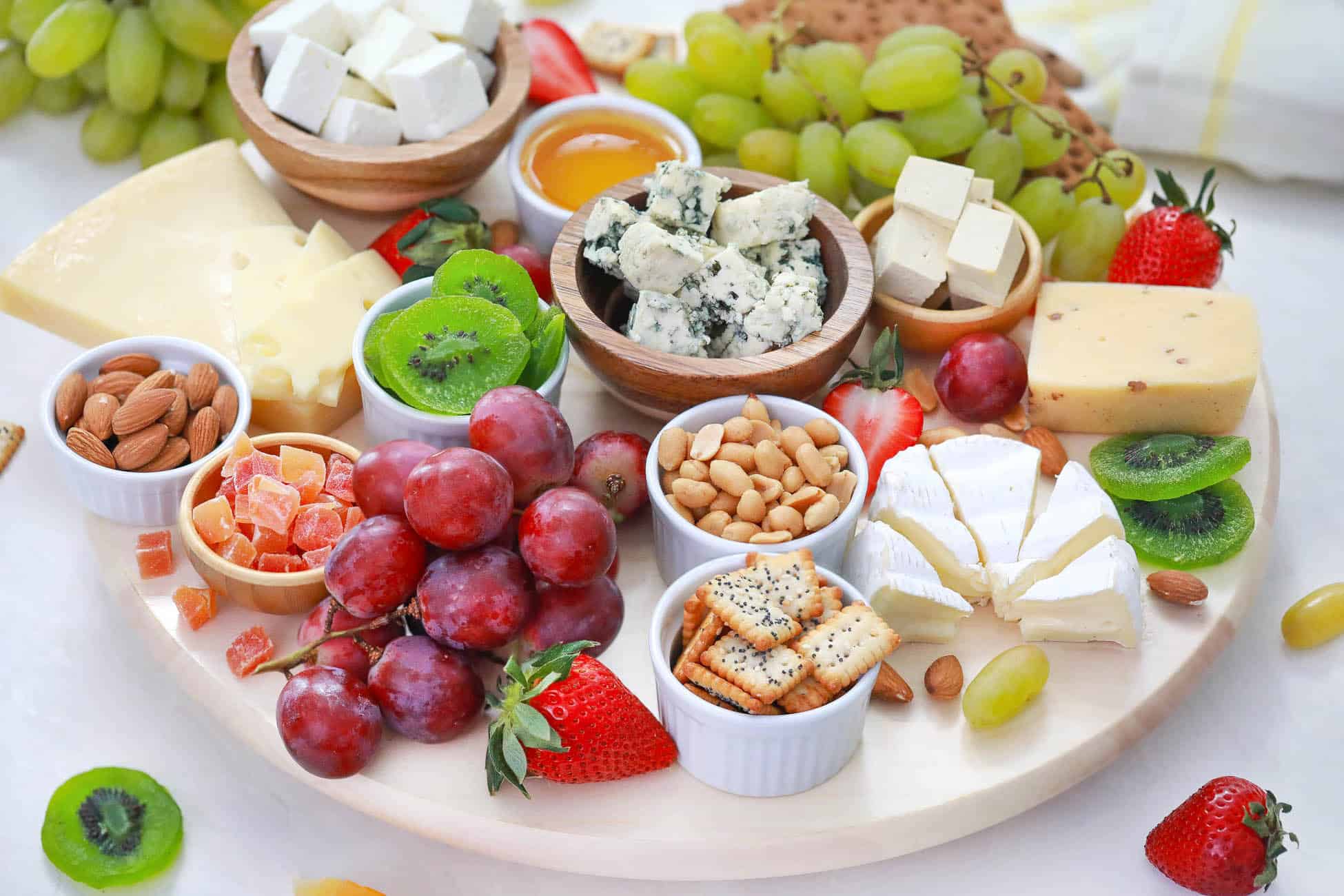 How To Make The Perfect Vegetarian Cheese Board The Picky Eater