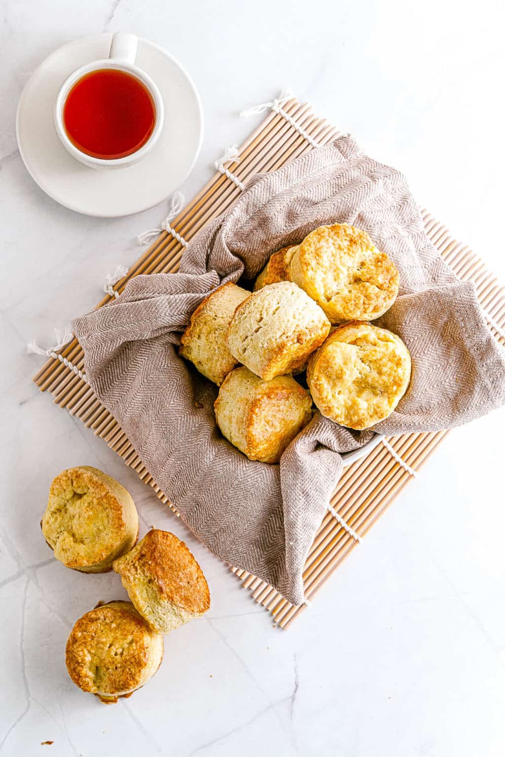 Easy Biscuit Recipe without Baking Powder (Homemade Biscuits!)