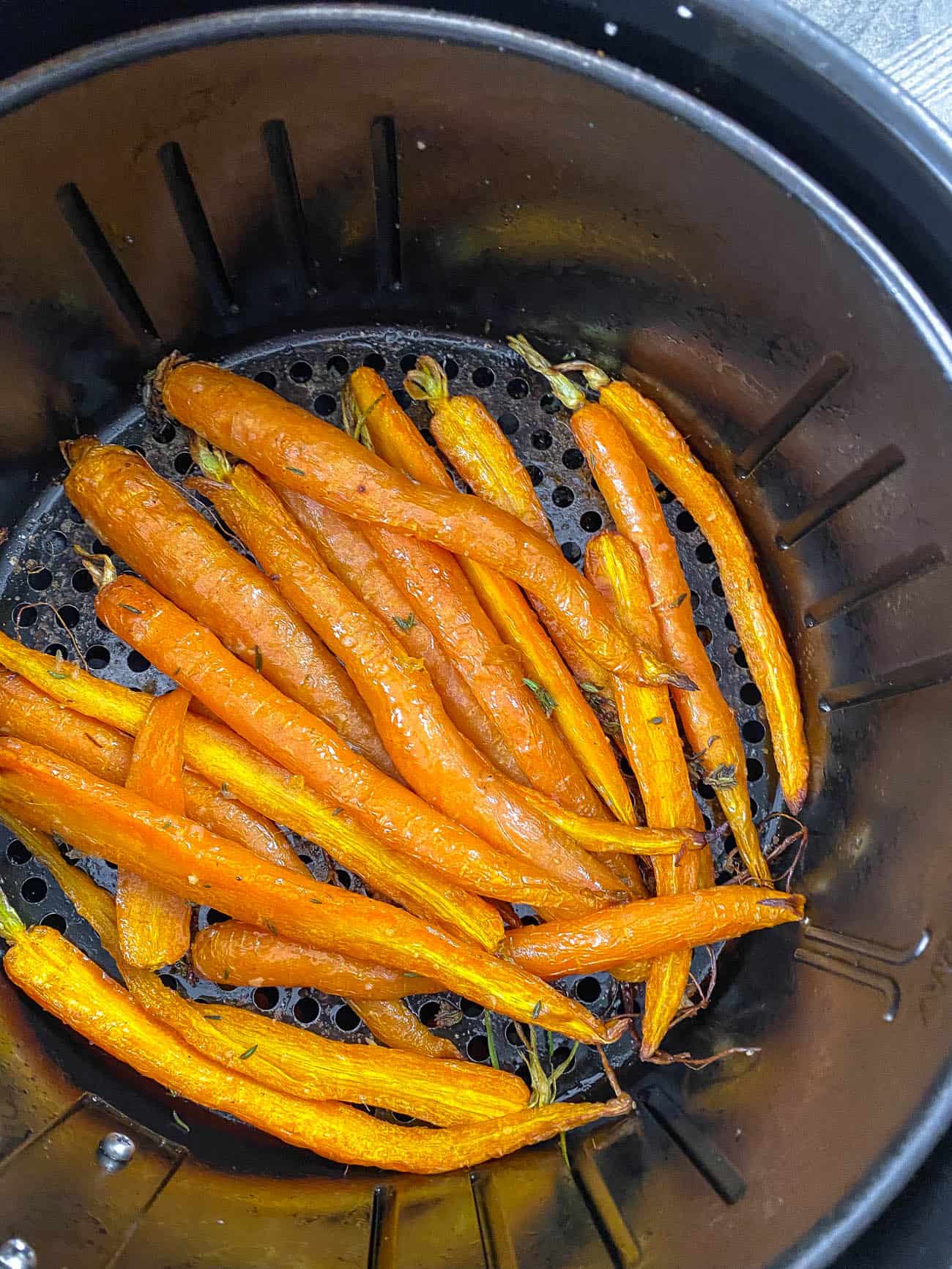 Easy Air Fryer Carrots Recipe (Made 5 Ways!) The Picky Eater
