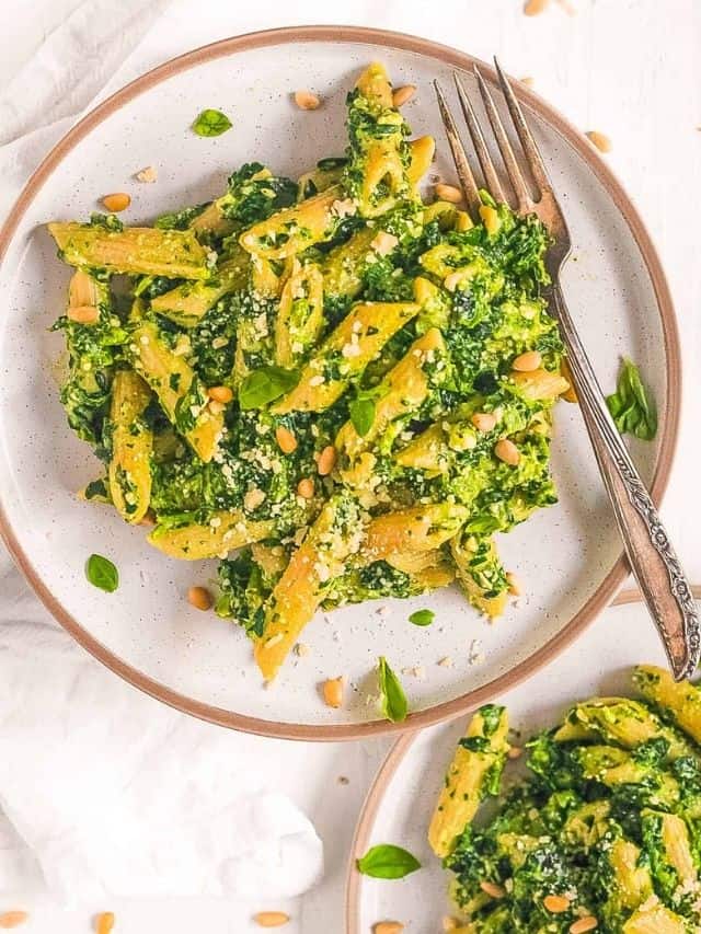 pesto pasta in bowl