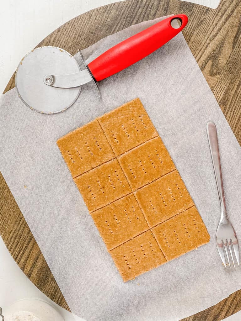vegan graham crackers cut into rectangles on a cutting board
