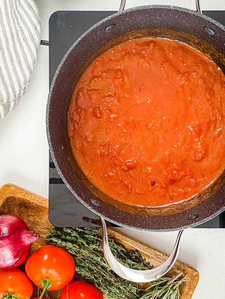 Keto Marinara Sauce (Low Carb, Simple Recipe!) Fittrainme