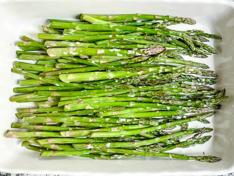 Cheesy Baked Asparagus Recipe With Garlic (Low Carb) The Picky Eater