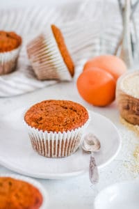 easy, sticky, low calorie healthy oat bran muffins with molasses recipe