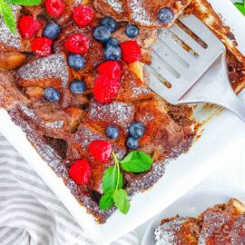 easy healthy egg free low calorie gluten free vegan french toast casserole recipe with fresh berries