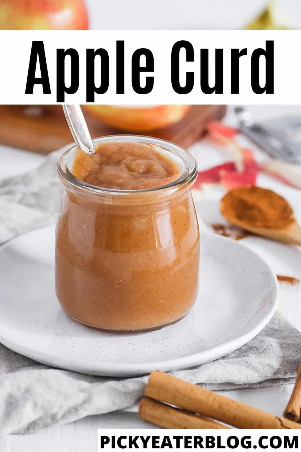 pureed apples in a blender
