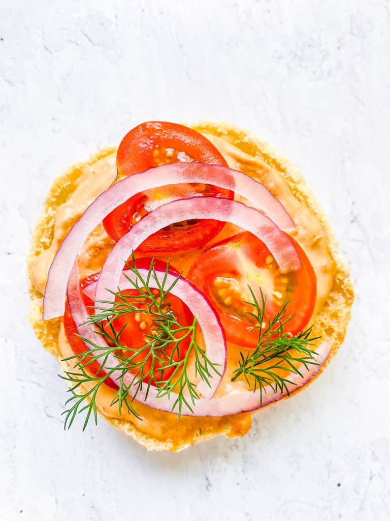 hummus tomato onion toast