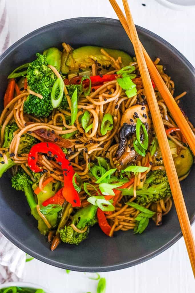 healthy easy vegan teriyaki noodles with veggies in a pan