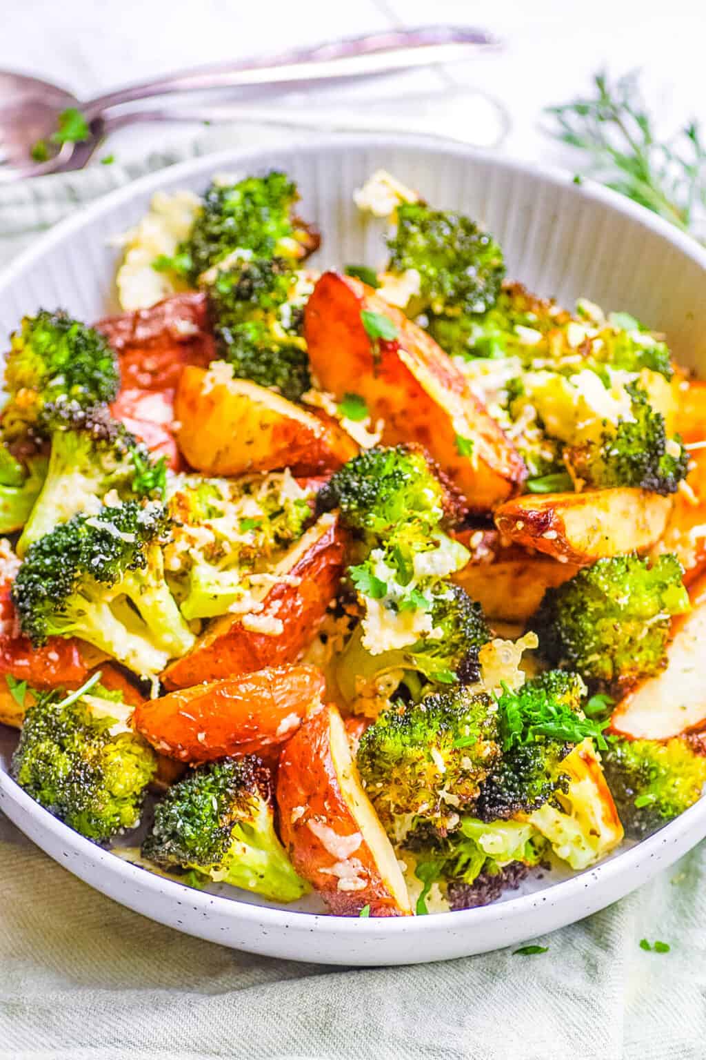 chicken-roasted-potatoes-broccoli-gf-df-vitality-fit-kitchen