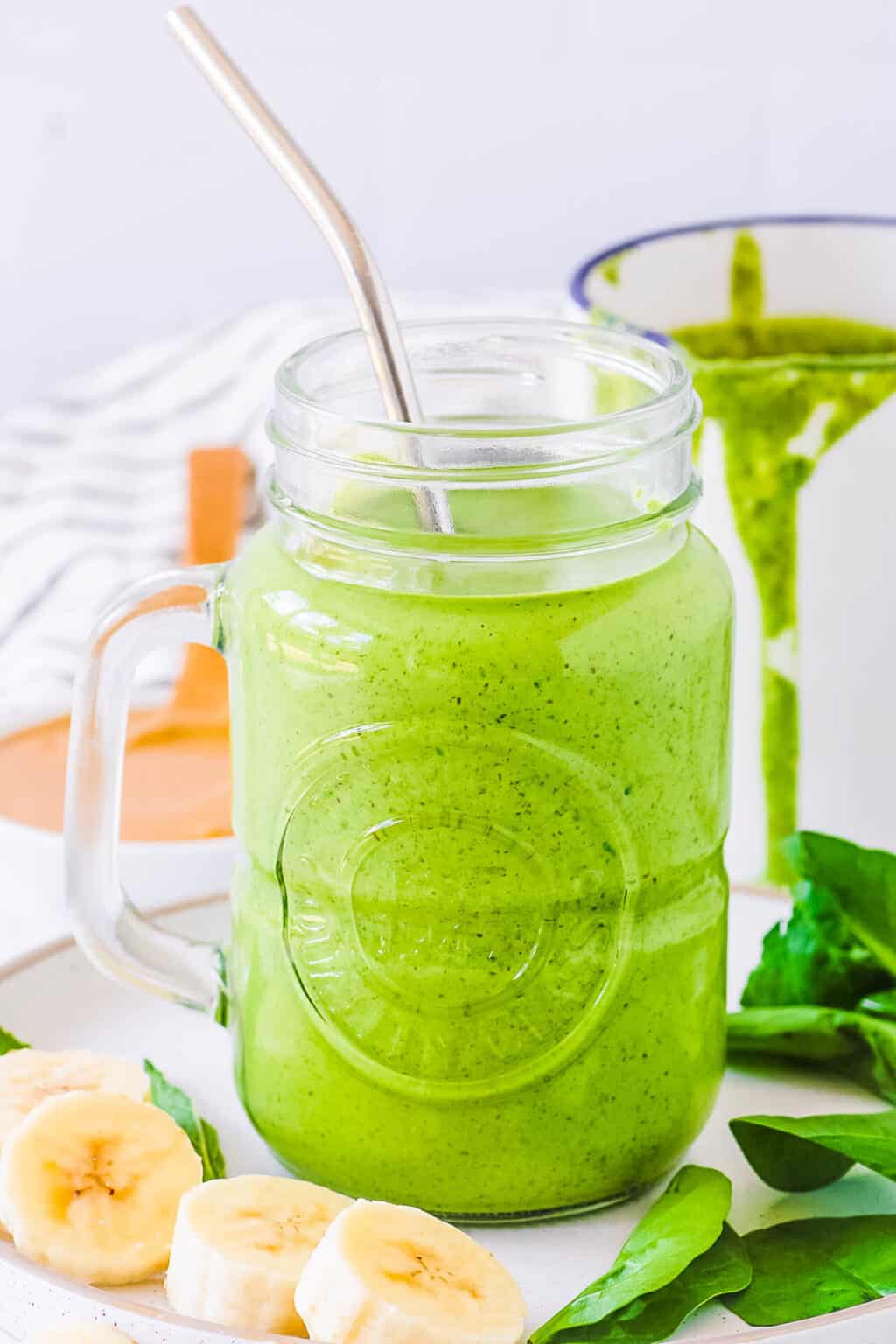 Healthy Food: Spinach And Banana Smoothie