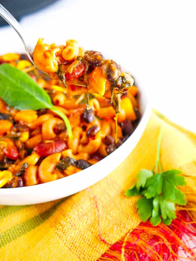 Instant Pot Chili Mac (Vegetarian!) The Picky Eater