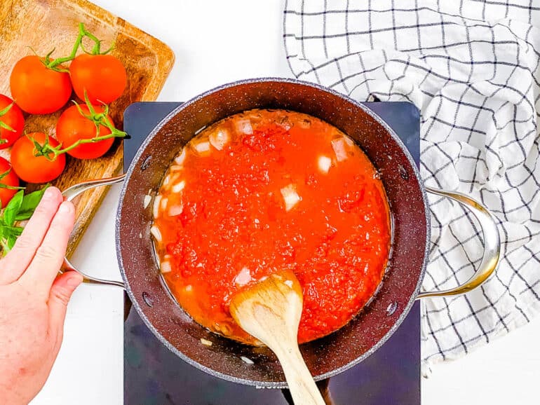 The Easiest Tomato Soup With Canned Tomatoes The Picky Eater