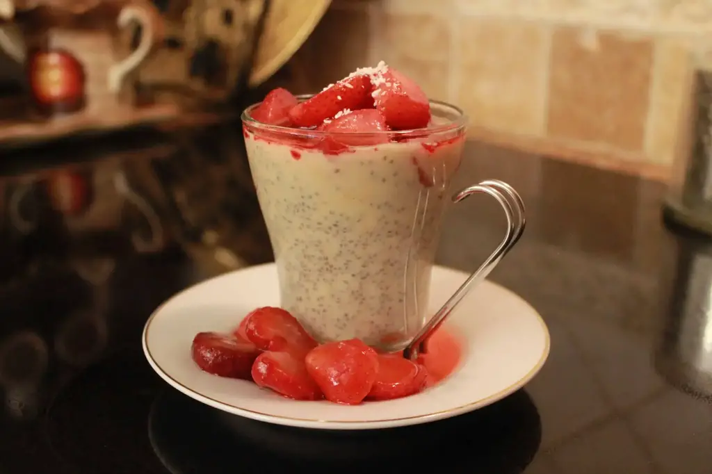 Healthy Berry Chia Seed Pudding
