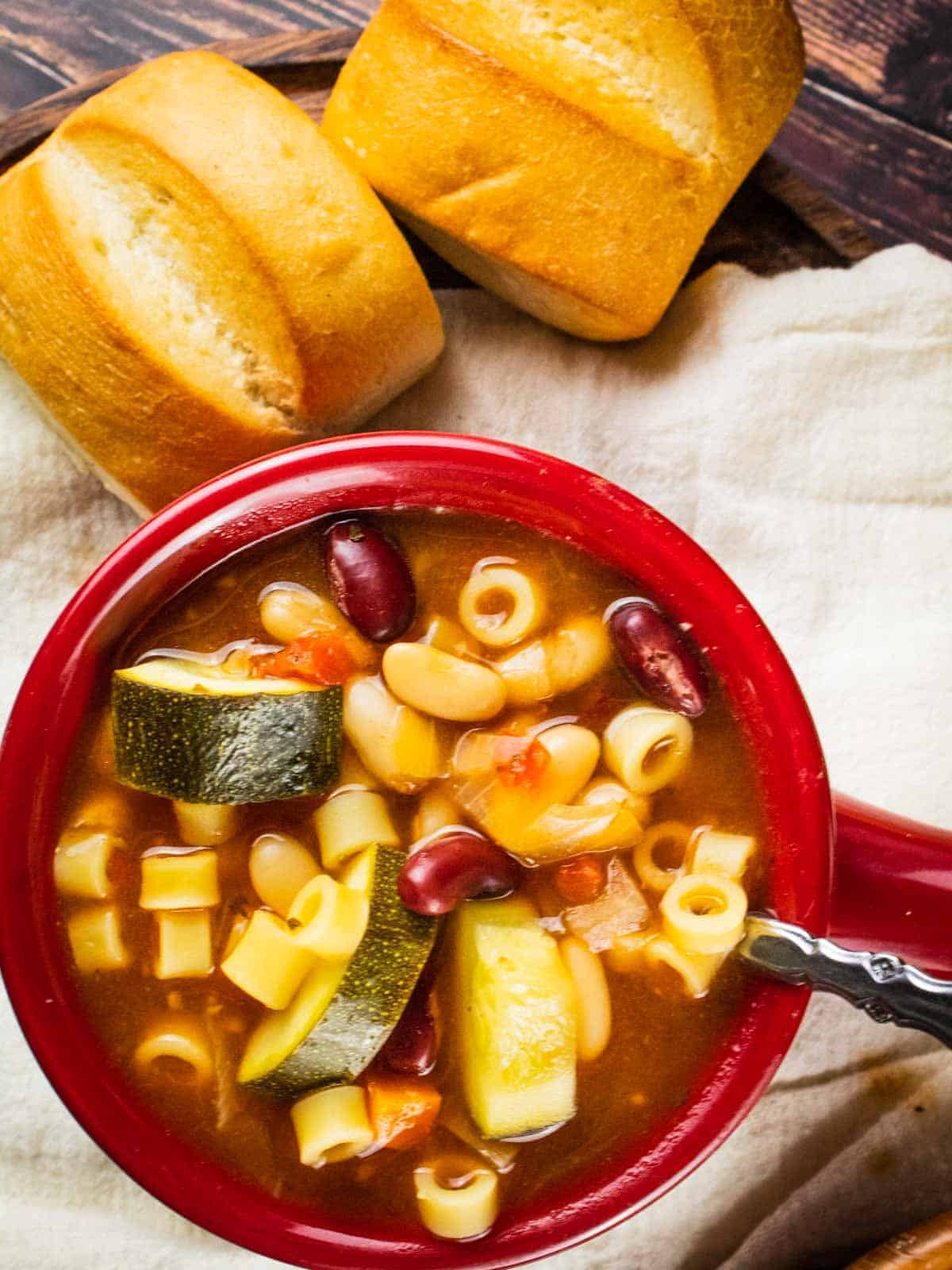 Easy Slow Cooker Minestrone Soup