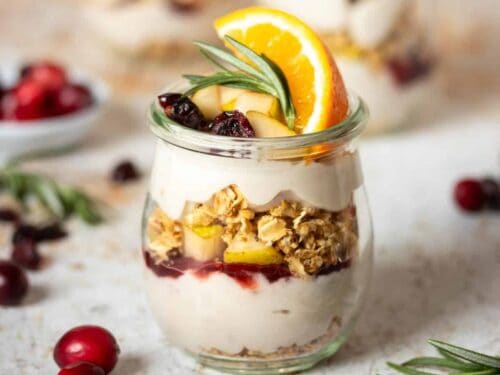 Vegan Breakfast Parfait (Easy, 5 Minutes) | The Picky Eater