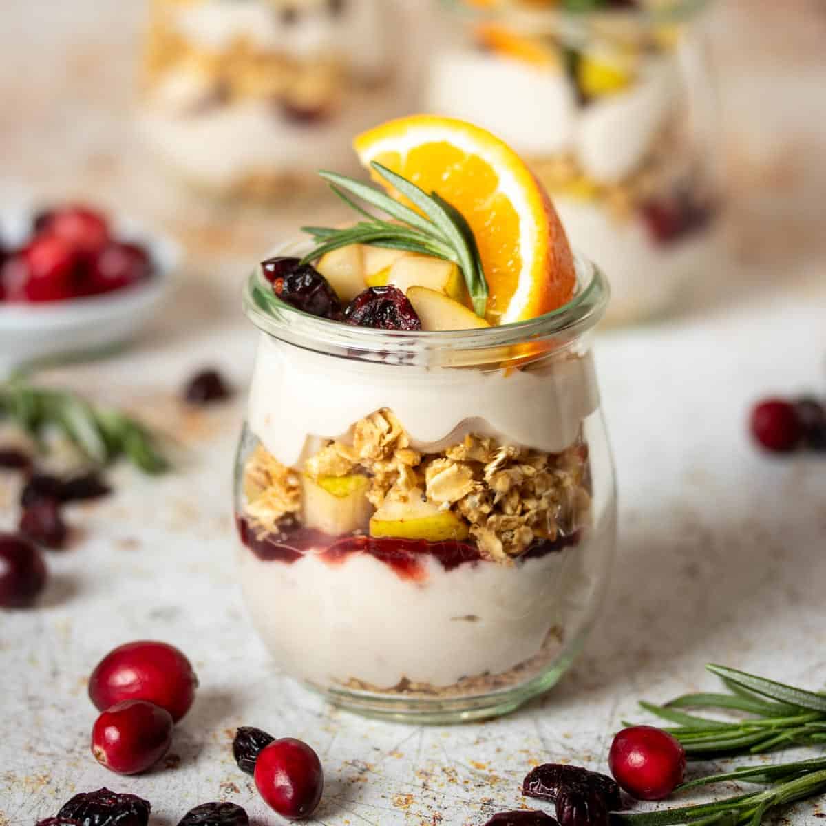 Vegan Breakfast Parfait (Easy, 5 Minutes) | The Picky Eater