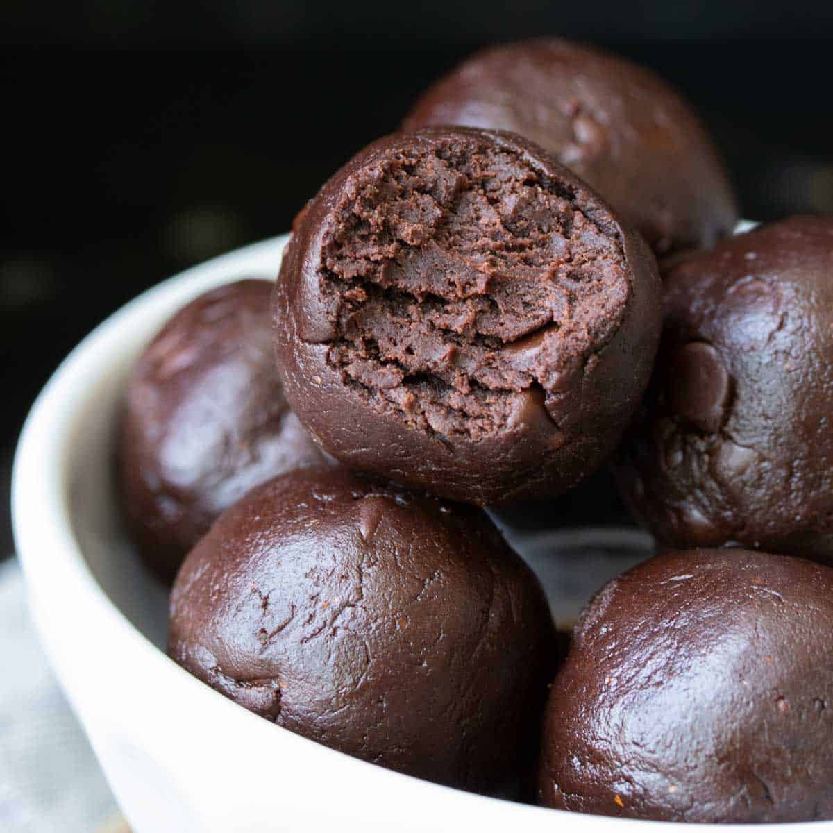 Chocolate Protein Balls