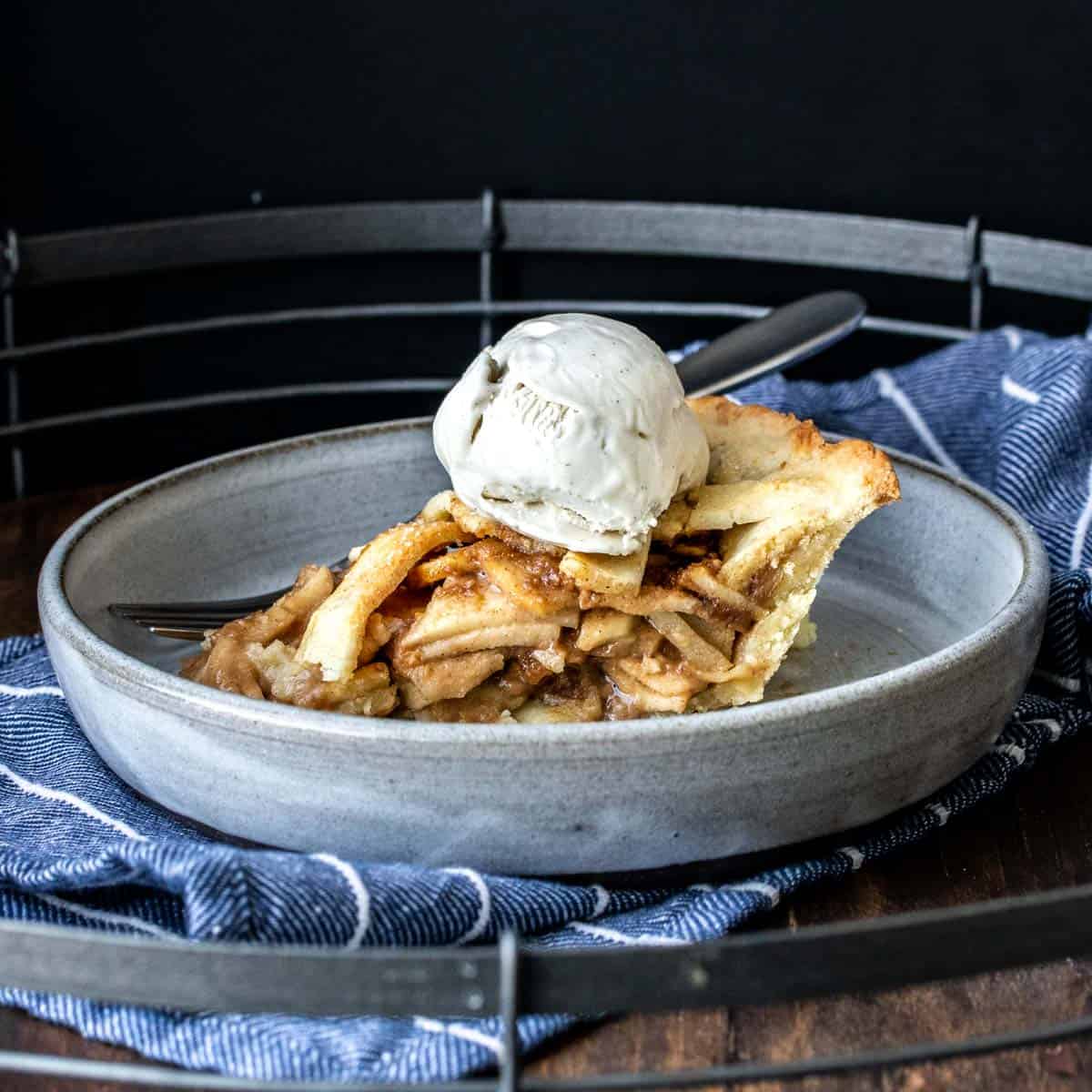 Healthy Vegan Gluten-free Apple Pie Recipe - The Picky Eater